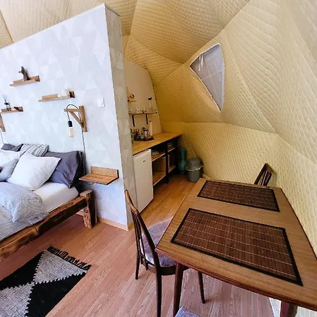 Nomad Glamping