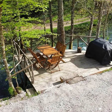 Nomad Glamping Sipovo